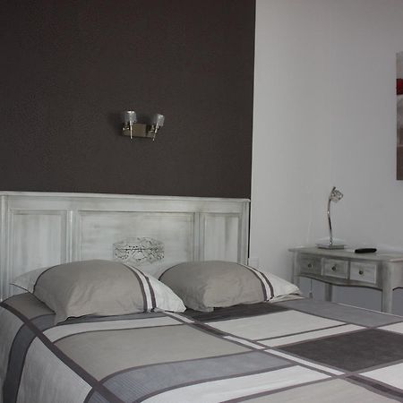 Hotel Le Midi Montaigu-de-Quercy ภายนอก รูปภาพ